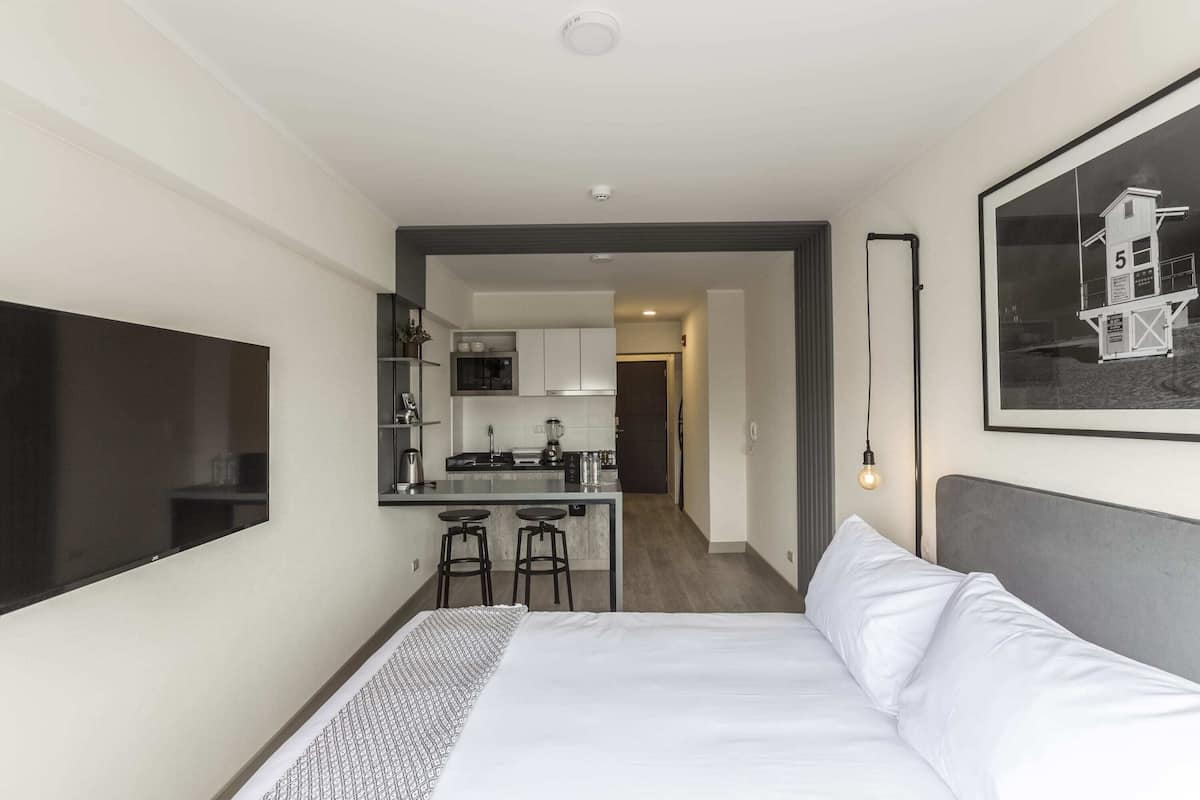 Loft (1009)