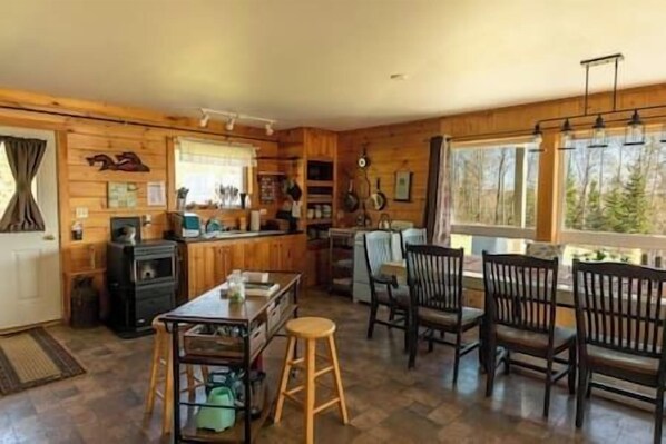 Interior - Dragonwood Retreat for Family and Friends (Parkman)