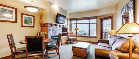 TV, fireplace, DVD player