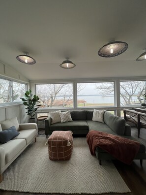 Smart TV, video games