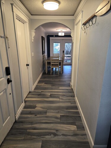 Great quiet family friendly location near chambers Bay. Private covered patio. 