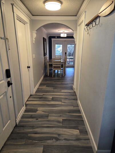 Great quiet family friendly location near chambers Bay. Private covered patio. 