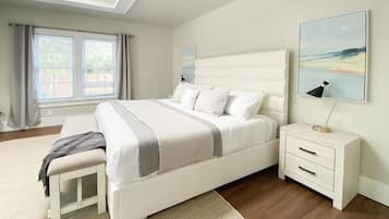 2 habitaciones, tabla de planchar con plancha y cuna de viaje