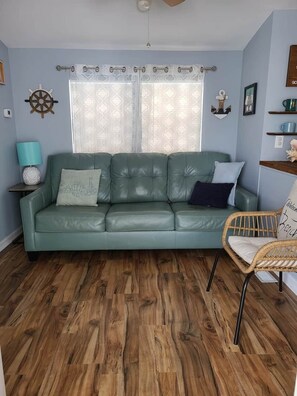 TV - Ocean Lakes,2 bedroom,1 bath,pet friendly with a complimentary golf cart (Myrtle Beach)