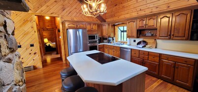Lodge w/ INDOOR PRIVATE HEATED POOL + Hot Tub + Fire Pit + Pond, on 19 acres