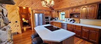 Lodge w/ INDOOR PRIVATE HEATED POOL + Hot Tub + Fire Pit + Pond, on 19 acres
