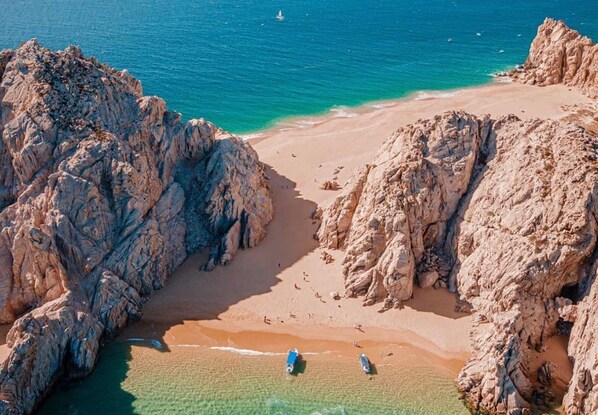 Una playa cerca