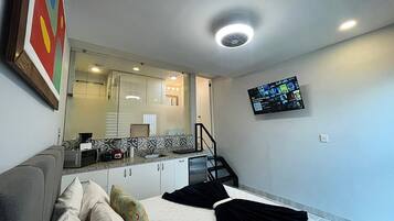 1 slaapkamer, een strijkplank/strijkijzer, gratis wifi, beddengoed