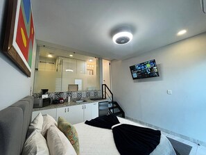 1 chambre, fer et planche à repasser, Wi-Fi gratuit, draps fournis