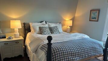 5 Schlafzimmer, Schreibtisch, Bügeleisen/Bügelbrett, kostenloses WLAN