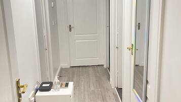 Comfort Apartment, Private Bathroom | Bahagian dalam