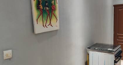 Lower Villa, Town House