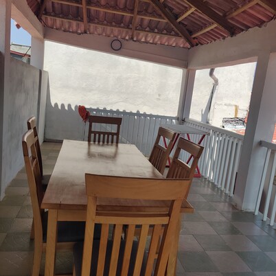 Lower Villa, Town House 