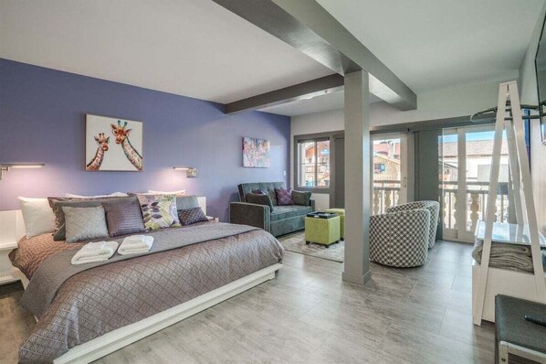 مكواة/لوح كي وواي فاي وملاءات أسرّة