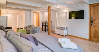 Inn On 8th, Suite C - In the Heart of Town
