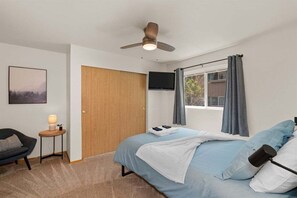 2 chambres, fer et planche à repasser, accès au Wi-Fi (inclus)