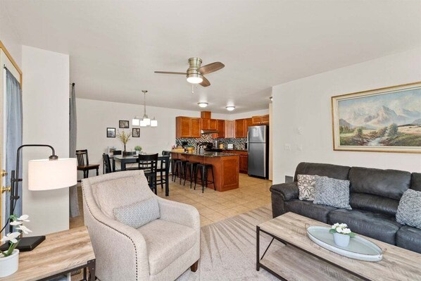 Téléviseur connecté, foyer, livres