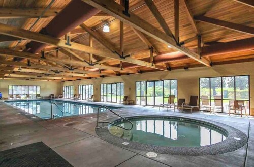 Creekside Luxury @ Eaglecrest-Dog Friendly Escape!