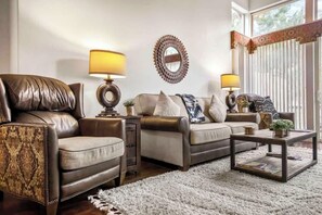 Televisor intel·ligent, llar de foc i reproductor de DVD 