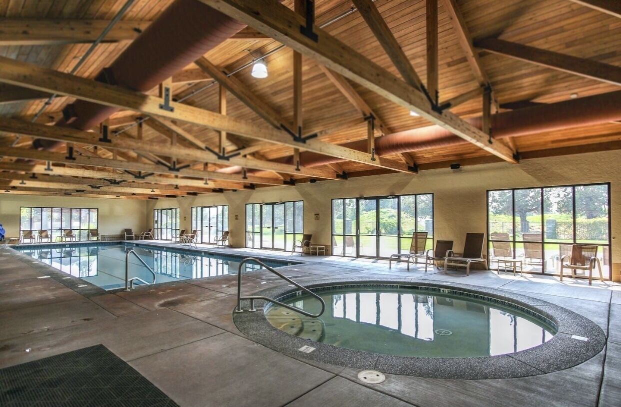 Innenpool, Außenpool