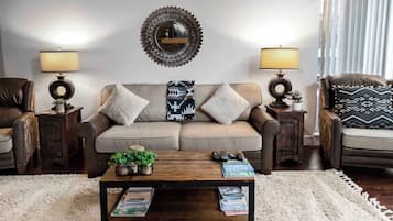 Smart-tv, eldstad och dvd-spelare