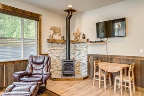 TV, fireplace, DVD player