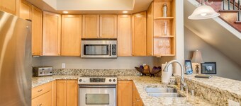 River Park Chateau - Gorgeous Condo With View