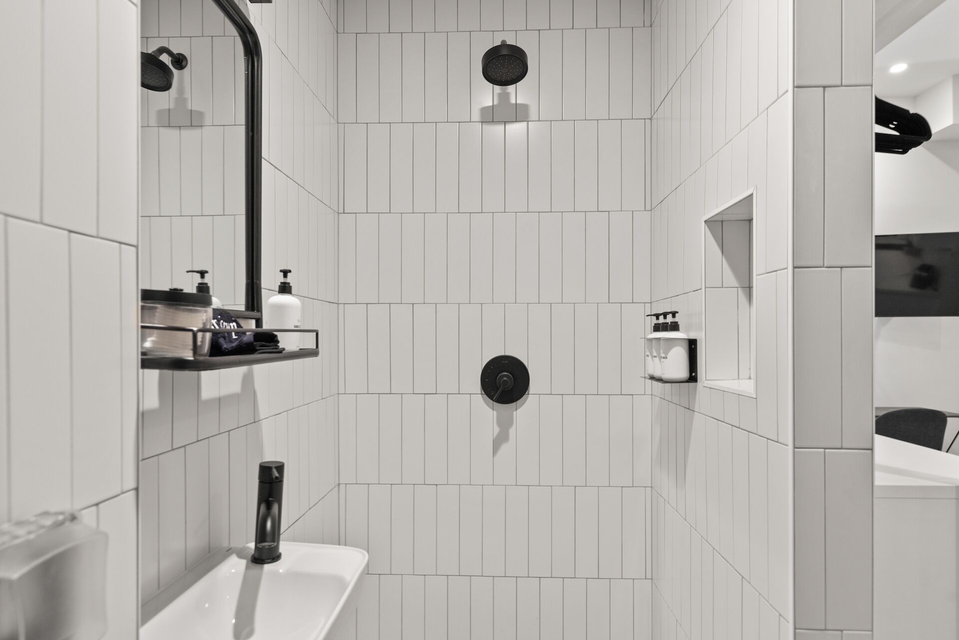 Tavanomainen studio, 1 keskisuuri parisänky (Self Check-in with Virtual Front Desk) | Kylpyhuone | Ilmaiset hygieniatuotteet, hiustenkuivaaja, pyyhkeet, saippua