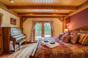 3 soverom, strykejern/-brett, wi-fi og sengetøy