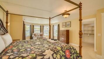 5 bedrooms, iron/ironing board, travel cot, WiFi