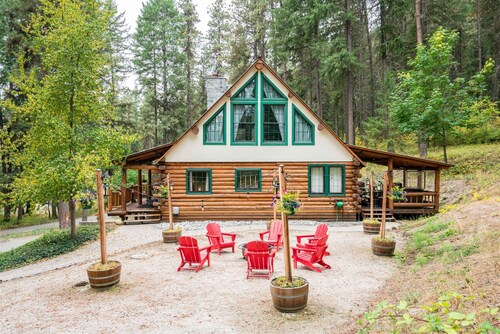 Barenhutte - Whimsical Cabin In The Woods