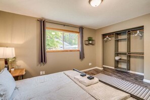 3 soverom, strykejern/-brett, wi-fi (inkludert) og sengetøy