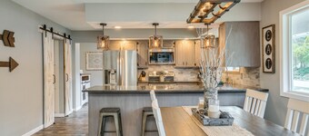 Charming Ranch-Style Home Near Downtown with Hot Tub & Yard