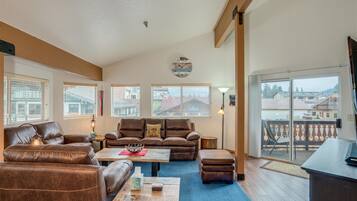 TV, caminetto, lettore DVD