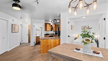 2 camere, ferro/asse da stiro, culla da viaggio, Wi-Fi gratuito