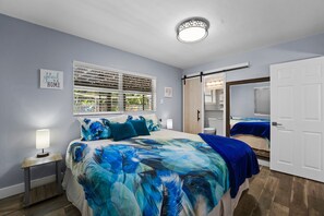 3 chambres, bureau, Wi-Fi gratuit, draps fournis