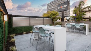 Terrace/patio - The Catrina Hotel (San Mateo)
