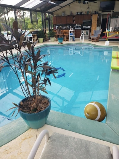 RV Executive Home I - In Tranquil Setting, Indoor - In-ground Pool