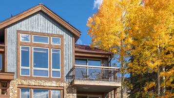 DĂ©tail de lâextĂ©rieur