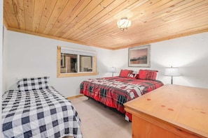 1 chambre, fer et planche à repasser, accès au Wi-Fi (inclus)