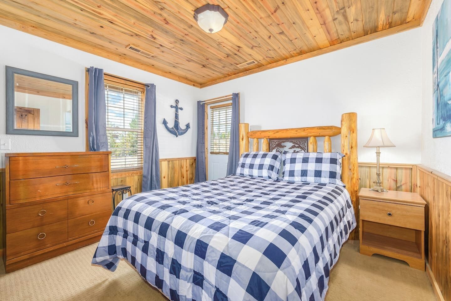 2 bedrooms, iron/ironing board, WiFi (free), bed sheets