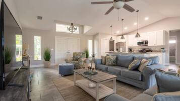 Smart TV, fireplace