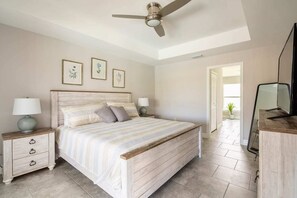 3 室のベッドルーム、アイロン / アイロン台、旅行用ベビーベッド、WiFi (無料)