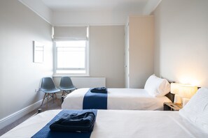 Basic-Zweibettzimmer, Gemeinschaftsbad, Meerblick | Kostenloses WLAN, Bettwäsche