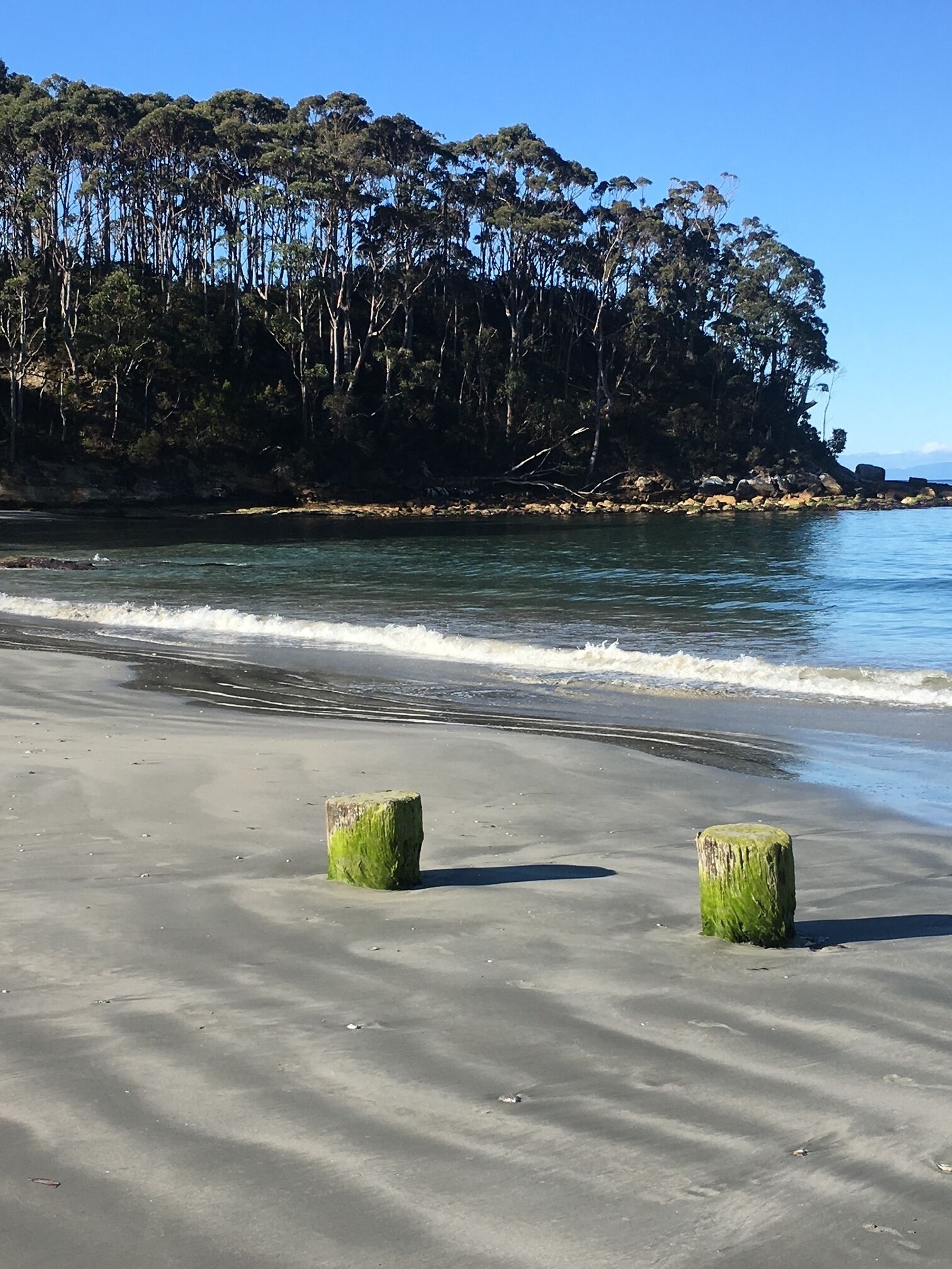 Absolute Beachfront Adventure Bay  — image 13