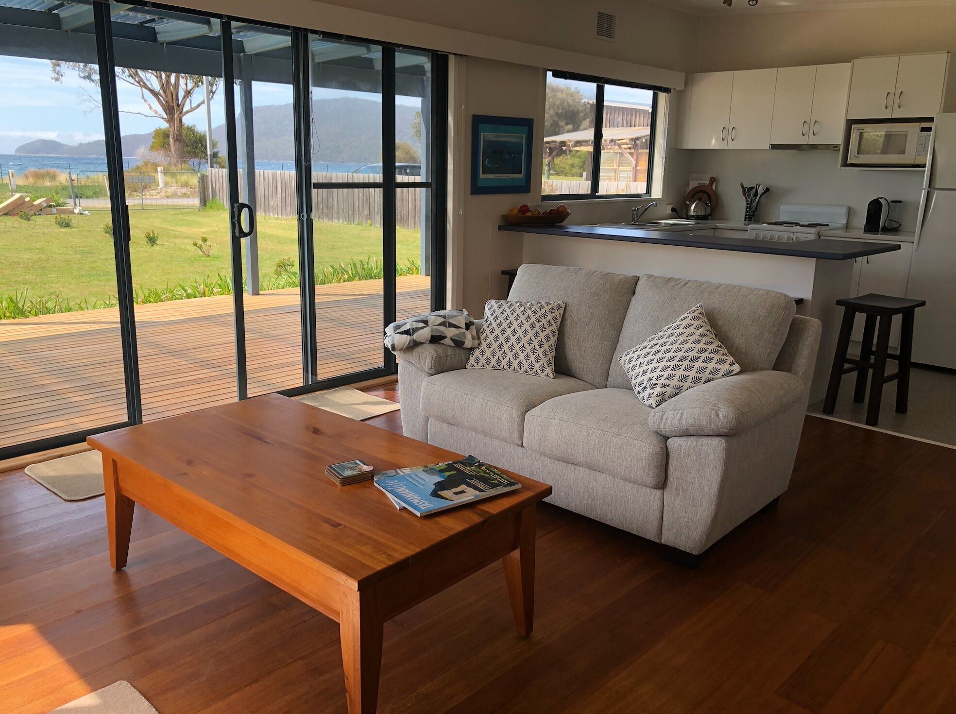 Absolute Beachfront Adventure Bay  — image 6