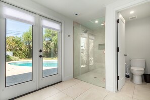 屋外プール、温水プール