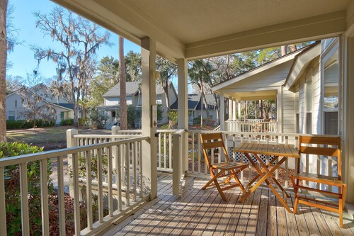 Shipyard Cottage - Private Beach & Golf! Pet Friendly! Free beach chairs,towels.