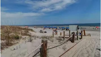 Beach nearby, beach towels