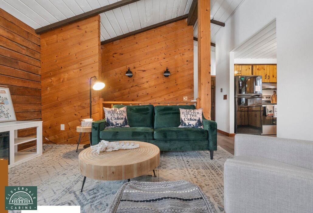 CABIN@Cloverdale Cabins in Hinckley, United States